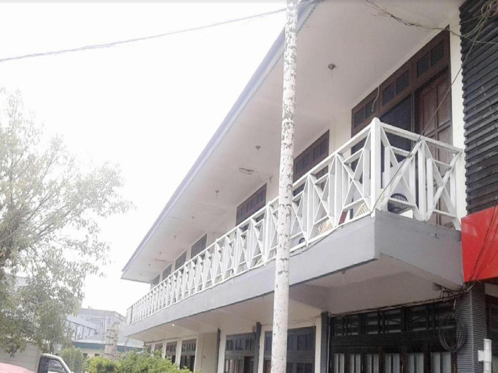 Serayu Hotel Timika Exterior photo