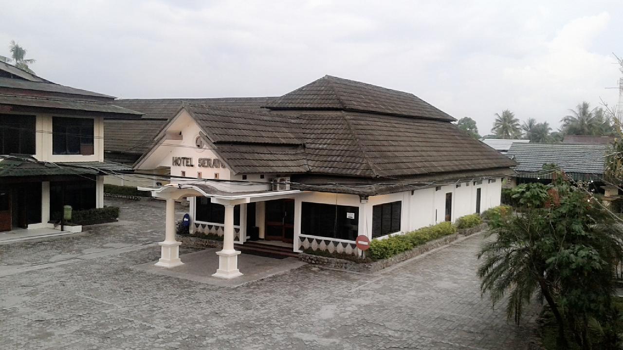 Serayu Hotel Timika Exterior photo